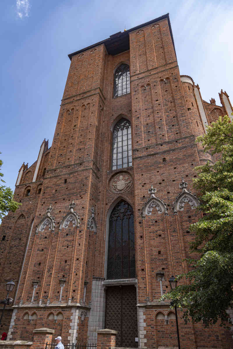 Polonia - Torun 032 - catedral de los Santos Juan Bautista y Juan Evangelista.jpg